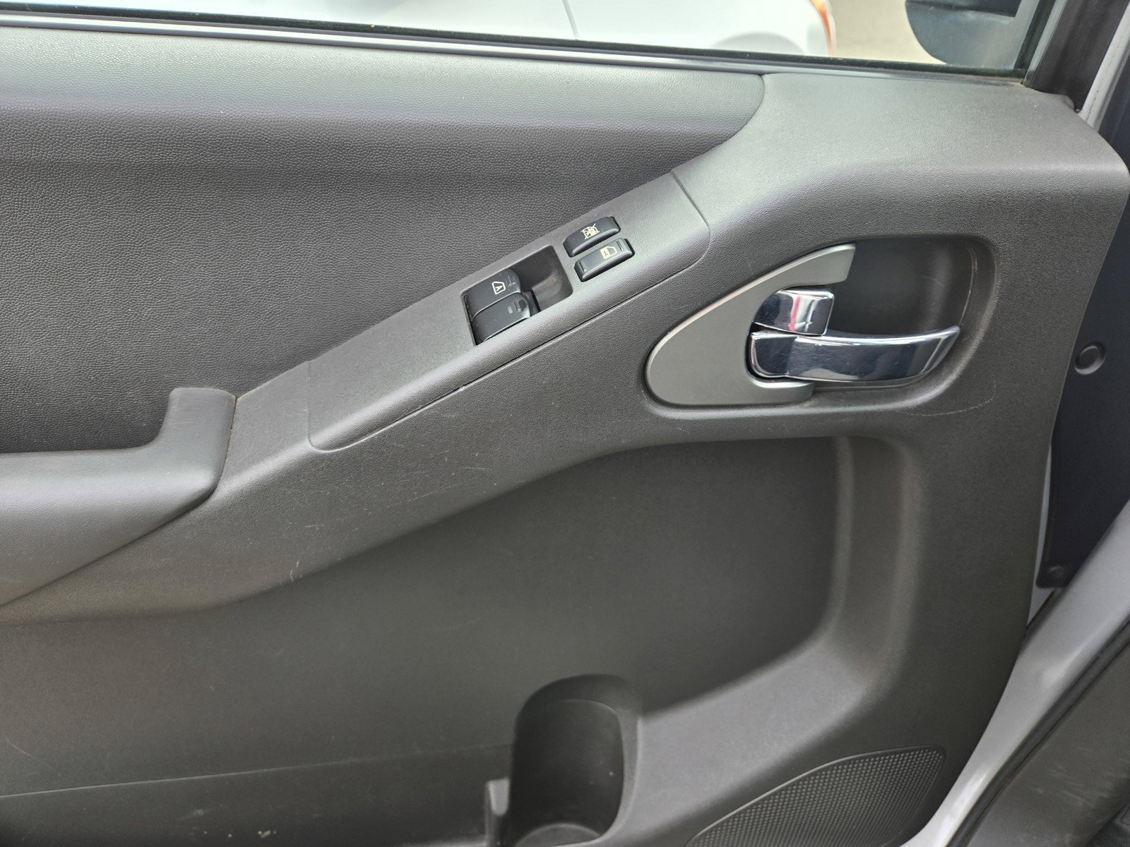 Used 2005 Nissan Frontier SE w/ (P01) Power Pkg RWD image 11