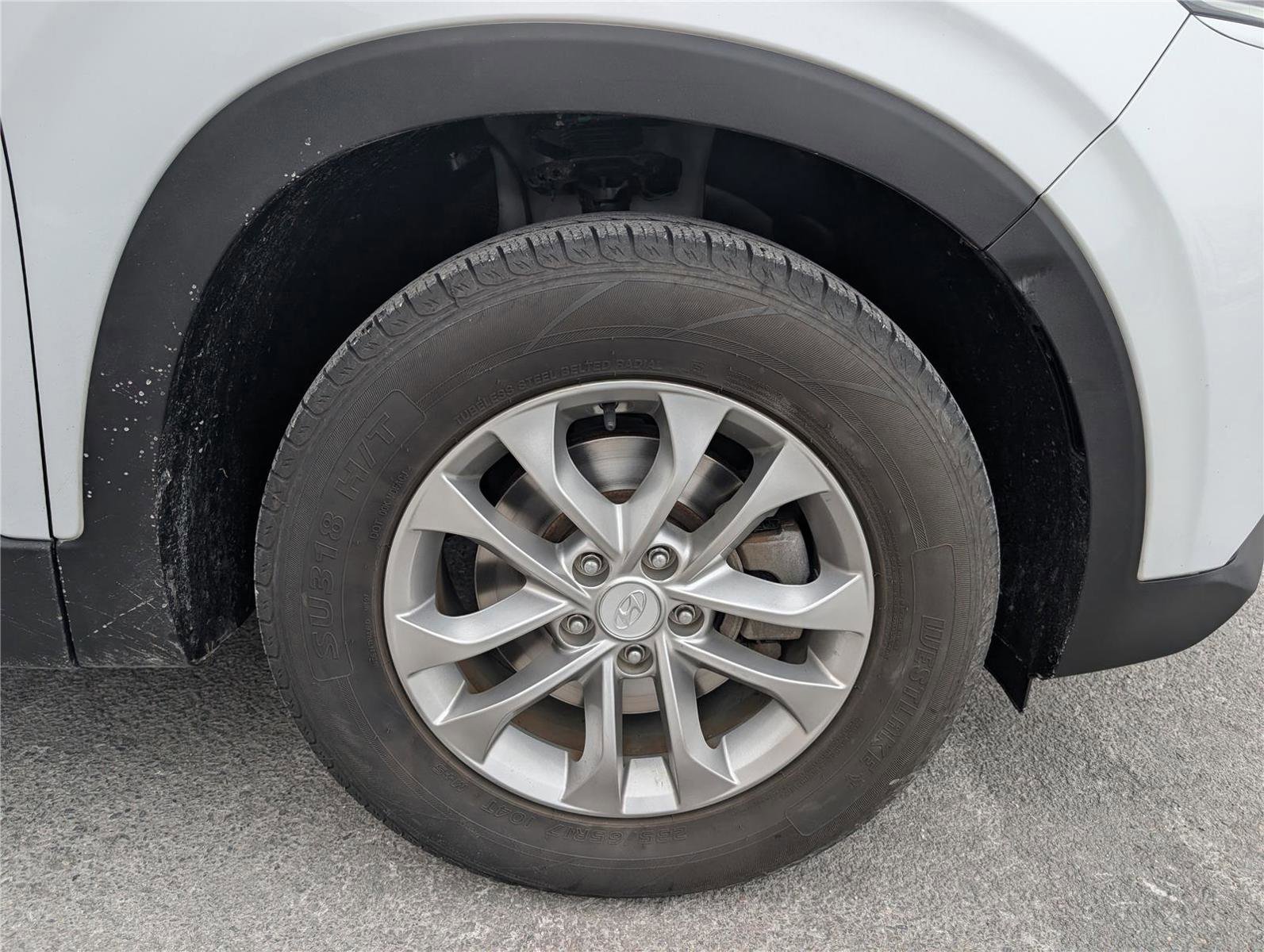 Used 2020 Hyundai Santa Fe SE image 9