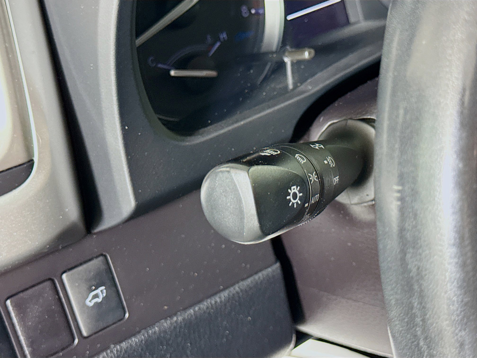 Certified 2019 Toyota Highlander XLE AWD/4WD image 10