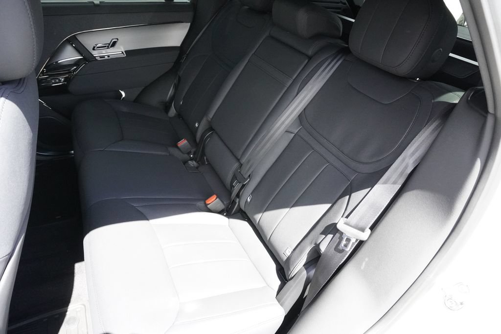 New 2026 Land Rover Range Rover Sport Dynamic SE AWD/4WD image 30