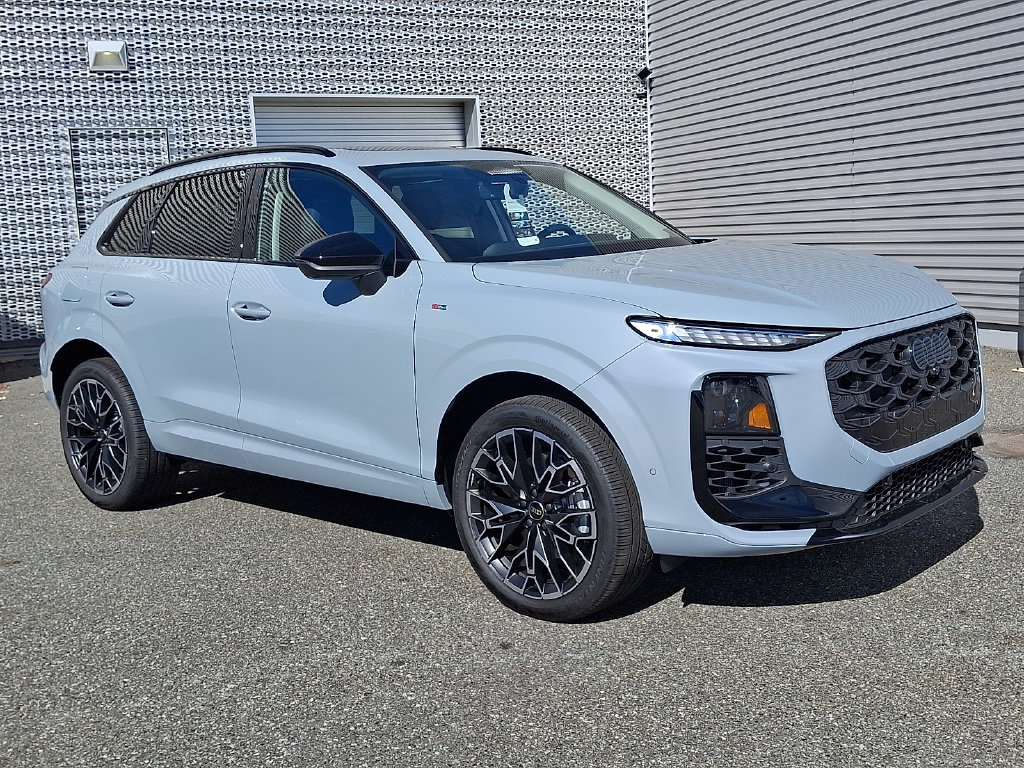 New 2026 Audi Q3 quattro 2.0T