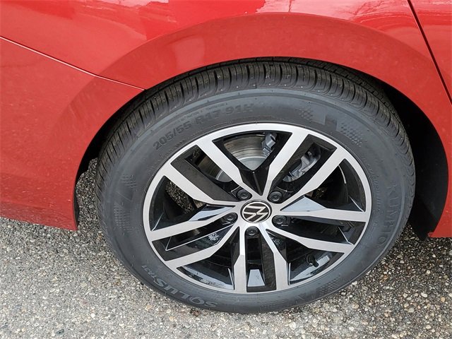 New 2025 Volkswagen Jetta SE image 5