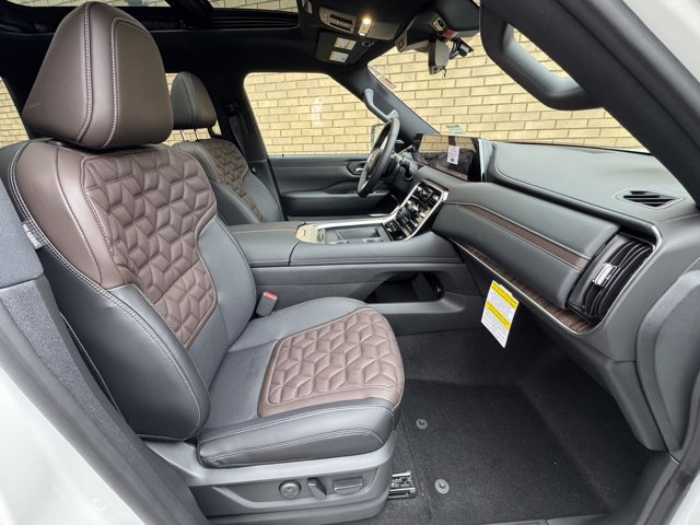 New 2026 Nissan Armada Platinum image 10