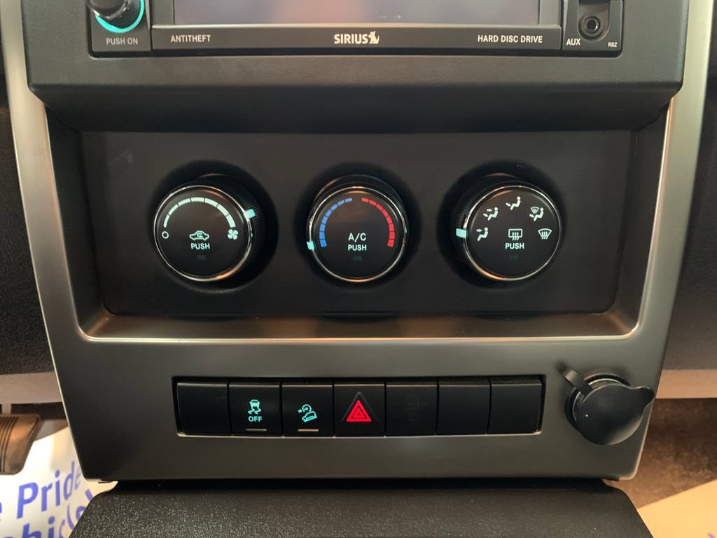 Used 2012 Jeep Liberty Sport w/ Popular Equipment Group AWD/4WD image 27