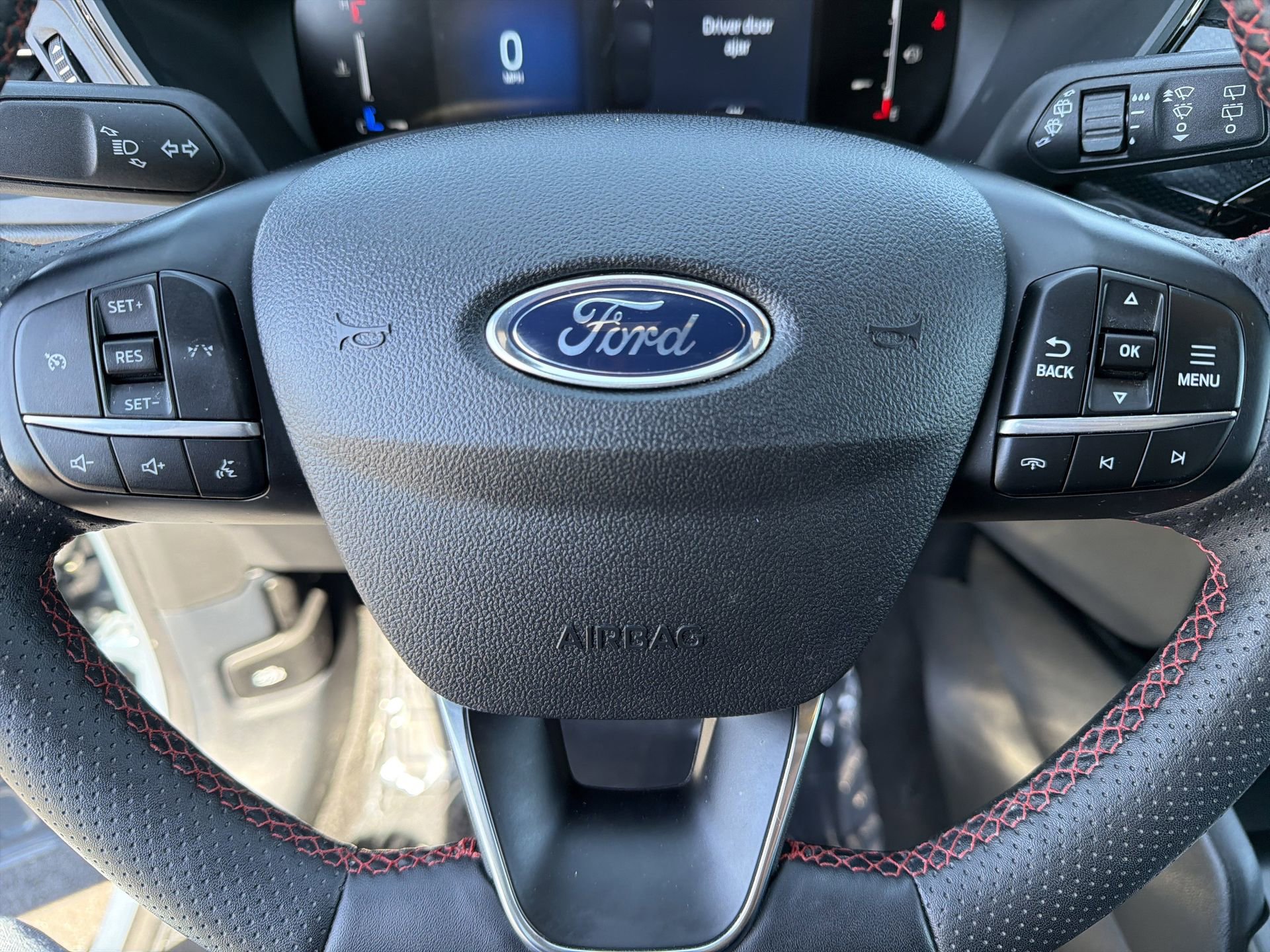 Used 2025 Ford Escape ST-Line w/ Cold Weather Package image 10