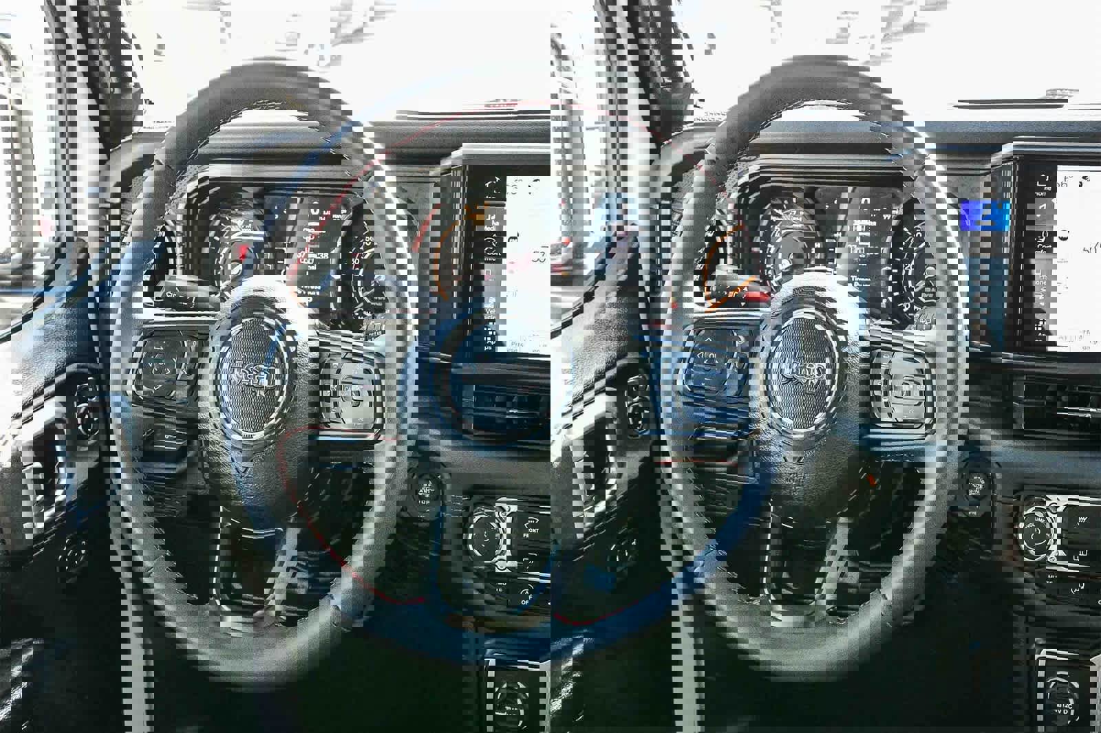 Used 2024 Jeep Wrangler Unlimited Rubicon image 14