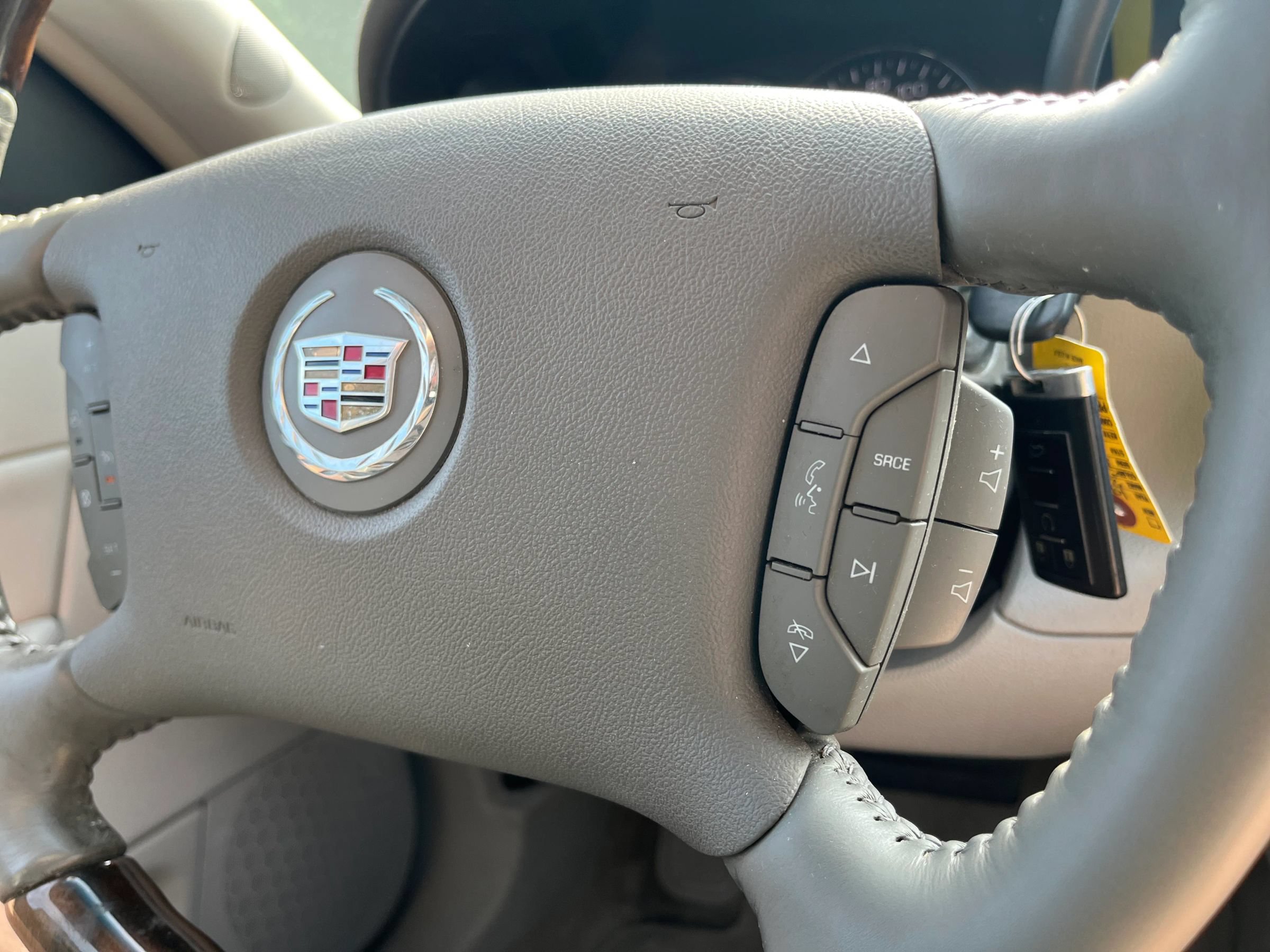Used 2009 Cadillac DTS w/ Sun And Sound Package FWD image 21