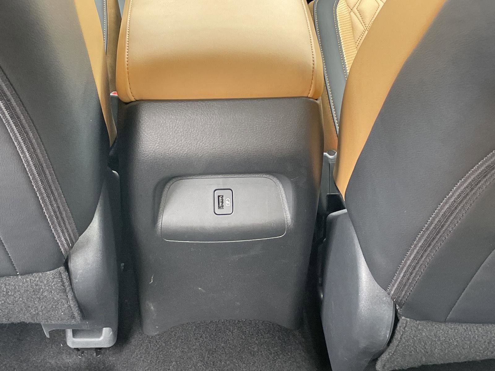 Used 2023 Nissan Sentra SV w/ SV Premium Package FWD image 16