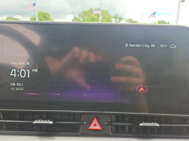 Used 2024 Kia Sportage EX FWD image 19