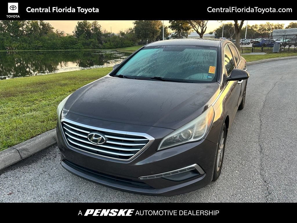 Used 2015 Hyundai Sonata SE FWD image 1