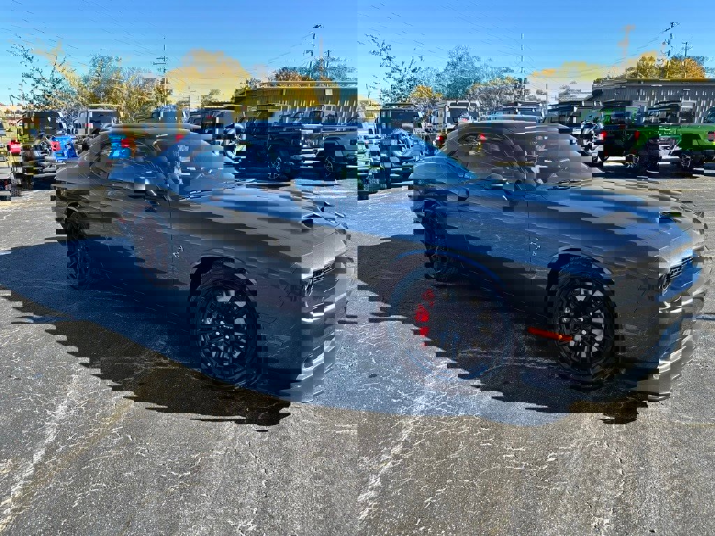 Used 2023 Dodge Challenger SRT Hellcat image 4
