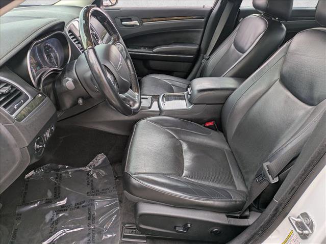Used 2017 Chrysler 300 C image 16