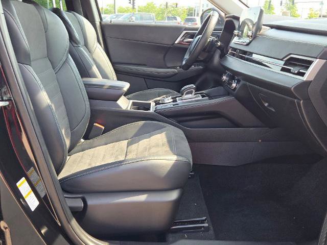 Used 2023 Mitsubishi Outlander SE image 5
