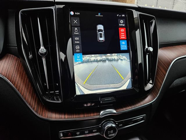 Certified 2023 Volvo XC60 B5 Ultimate w/ Protection Package Premier AWD/4WD image 28