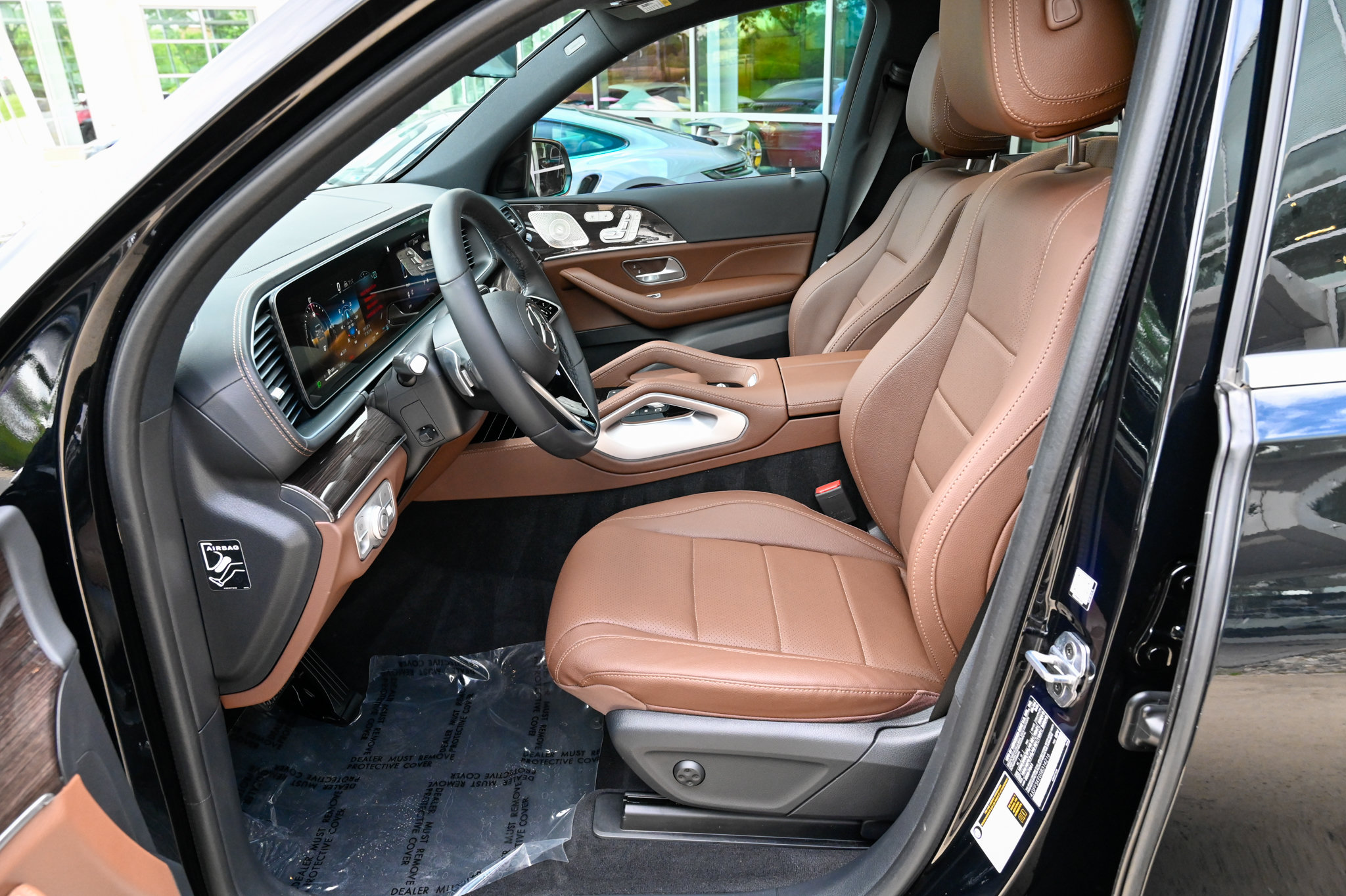 Used 2025 Mercedes-Benz GLS 450 4MATIC image 17
