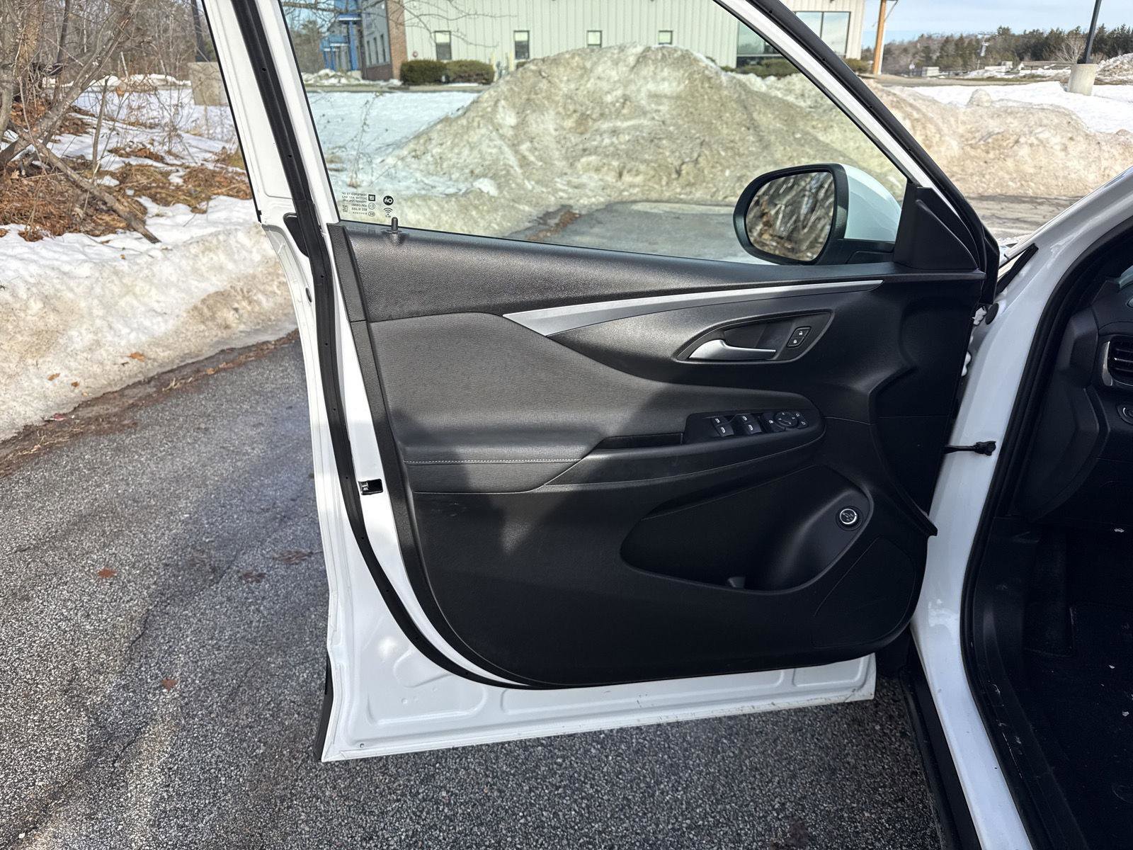 Used 2024 Buick Envista Preferred w/ Convenience I Package image 10