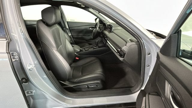 Used 2025 Honda Accord Sport image 30