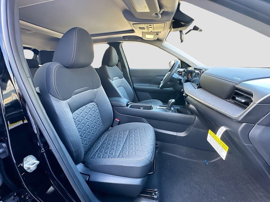 New 2026 Nissan Kicks SV image 25