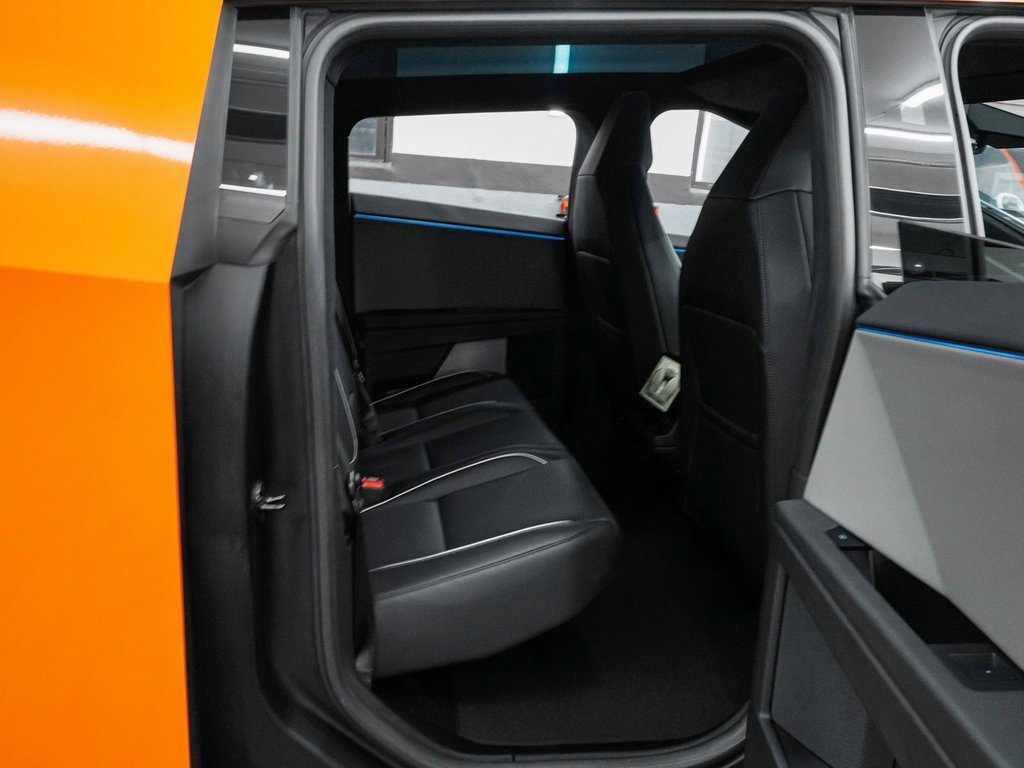 Used 2024 Tesla Cybertruck AWD Crew Cab image 26