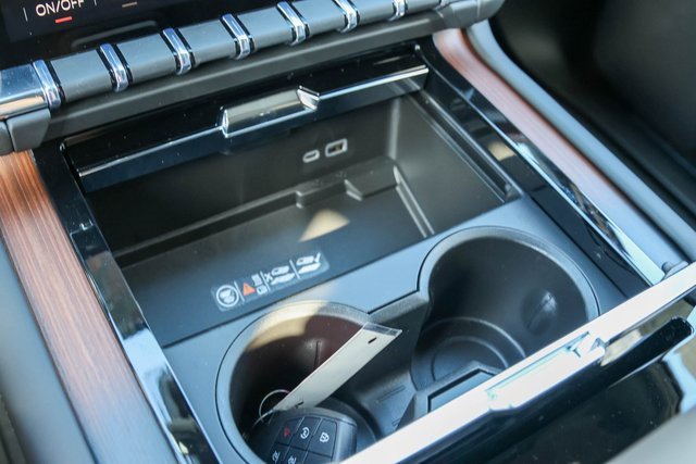 New 2026 GMC Yukon XL Denali image 24