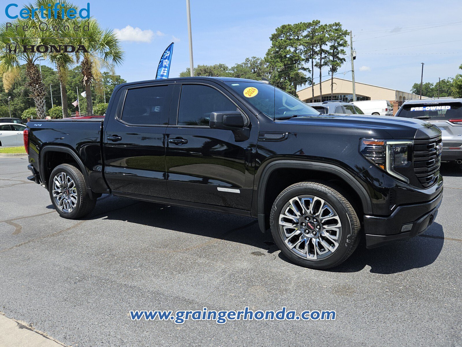 Used 2024 GMC Sierra 1500 Elevation AWD/4WD image 7