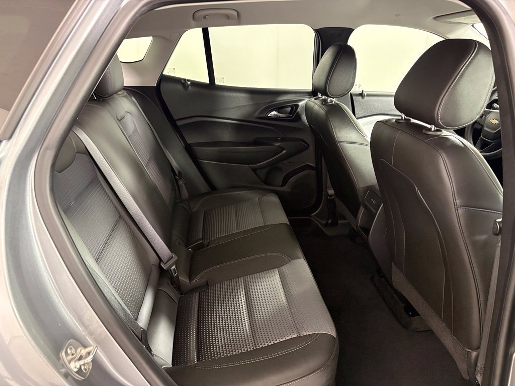 Used 2024 Chevrolet Trax LT FWD image 44