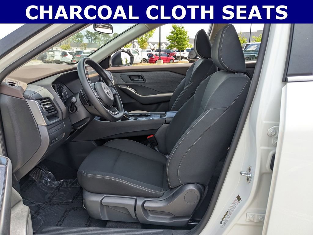 Used 2023 Nissan Rogue S image 3