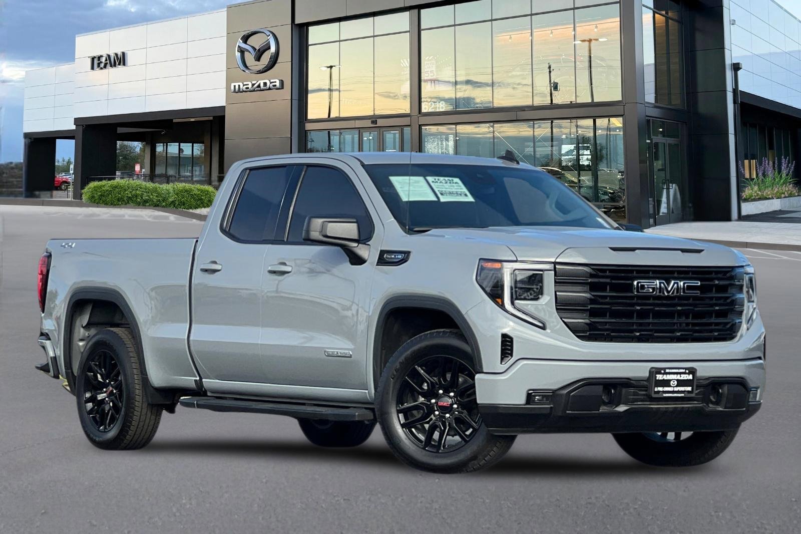 Used 2024 GMC Sierra 1500 Elevation w/ LPO, Elevation Black Package image 2