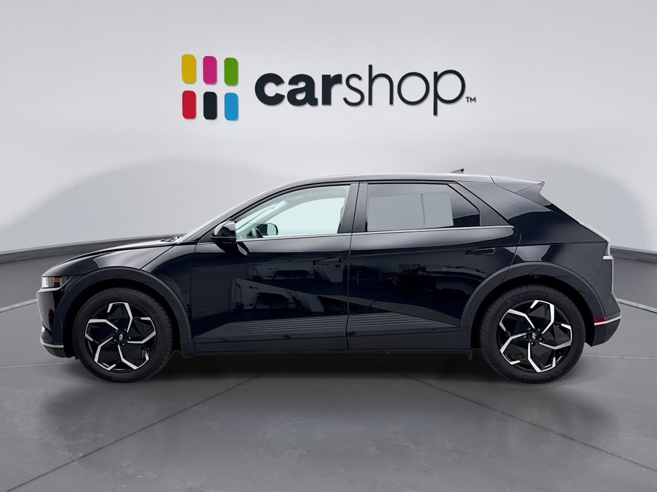 Used 2024 Hyundai Ioniq 5 SEL AWD/4WD image 2