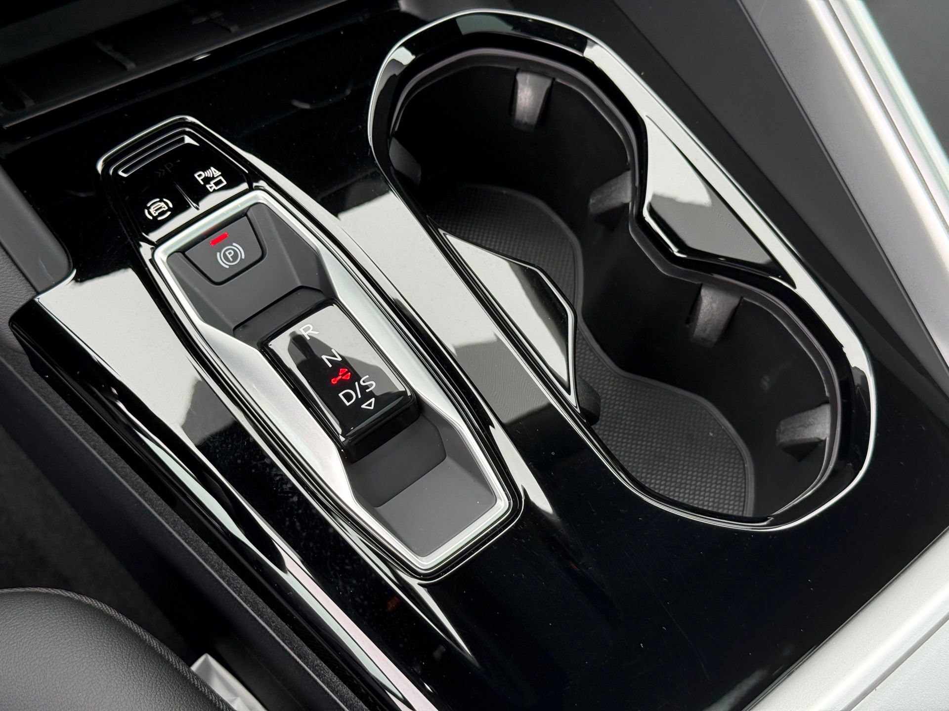 Certified 2025 Audi Q5 Premium w/ Convenience Package image 21