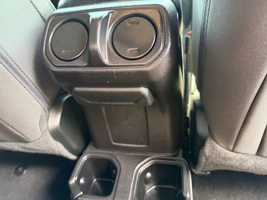 Used 2021 Jeep Gladiator Sport image 16