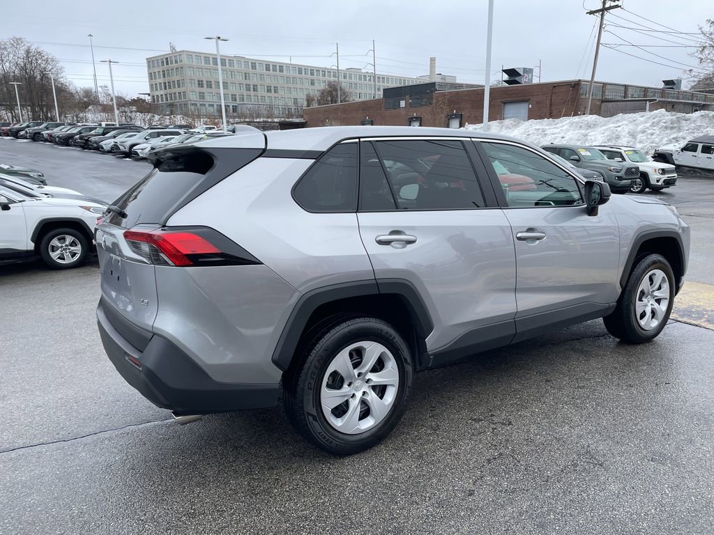 Used 2024 Toyota RAV4 LE image 8