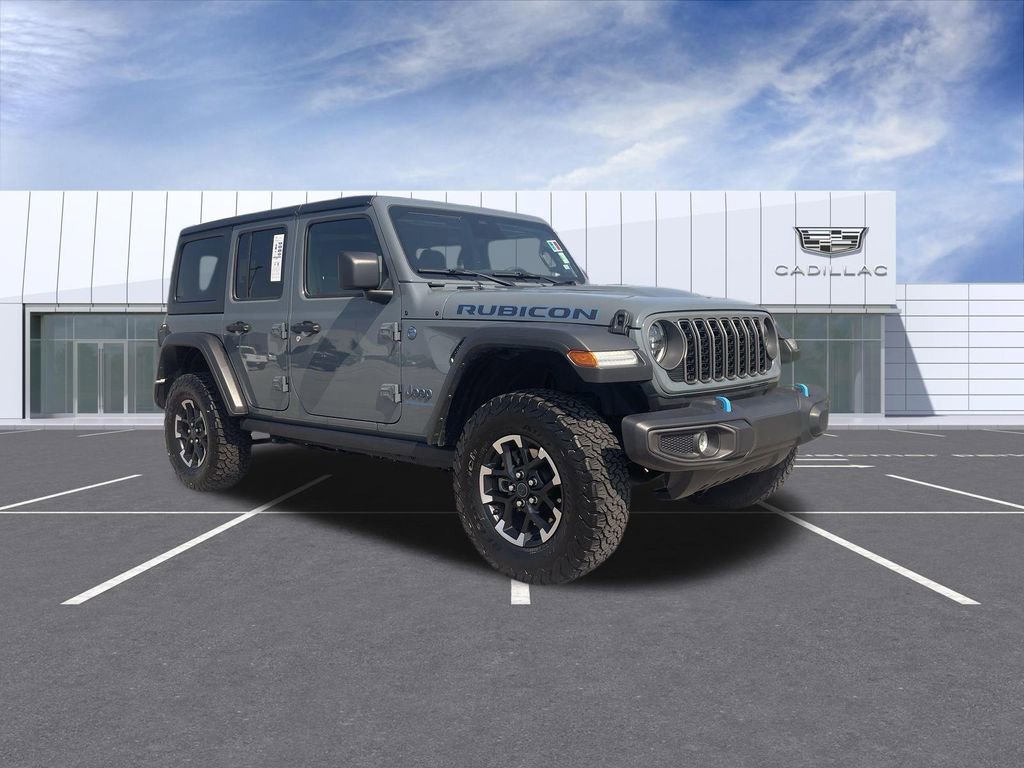 Used 2025 Jeep Wrangler Unlimited Rubicon 4xe w/ Convenience Group AWD/4WD image 2