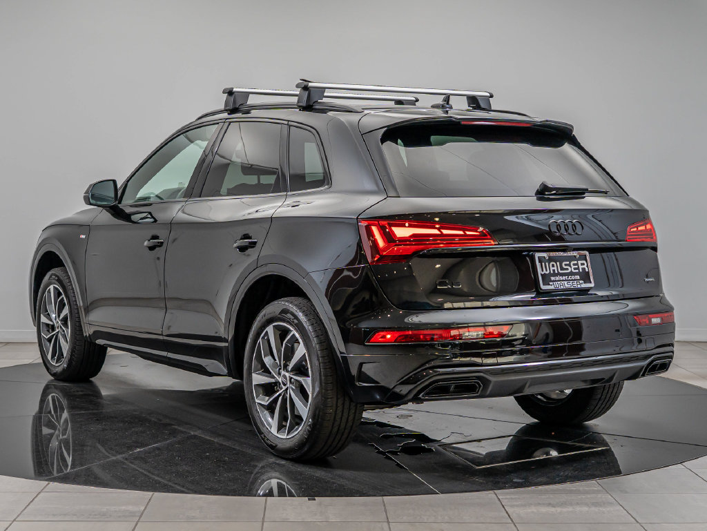 Used 2024 Audi Q5 2.0T Premium w/ Summer of Audi Package AWD/4WD image 6