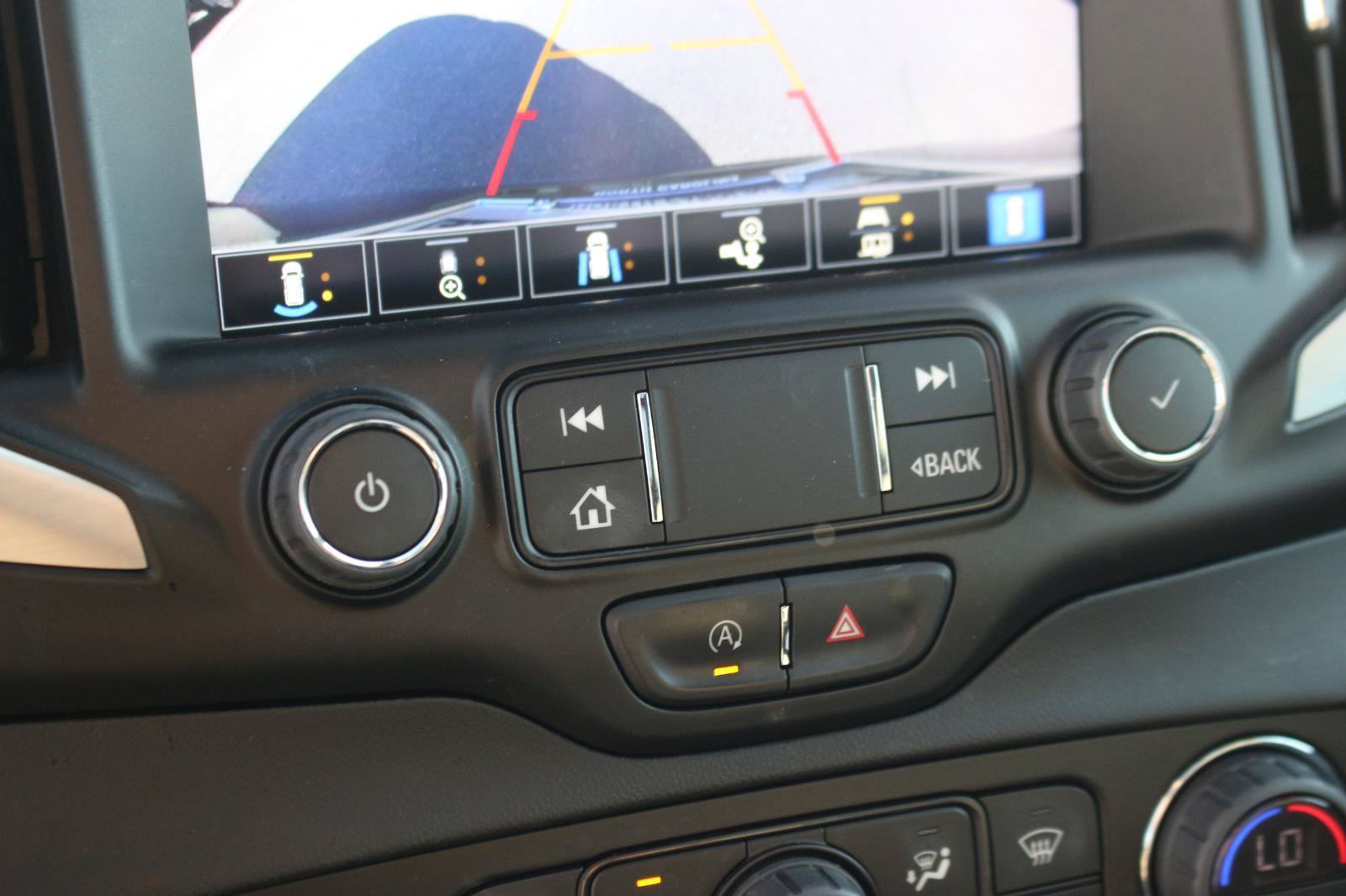 Used 2022 GMC Terrain SLT w/ Infotainment Package II FWD image 28