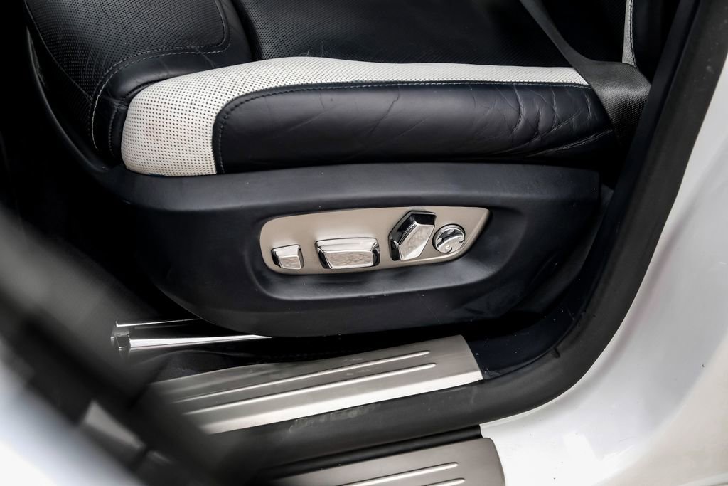 Used 2019 Rolls-Royce Ghost image 46