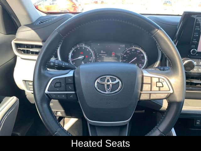 Used 2022 Toyota Highlander XLE image 18
