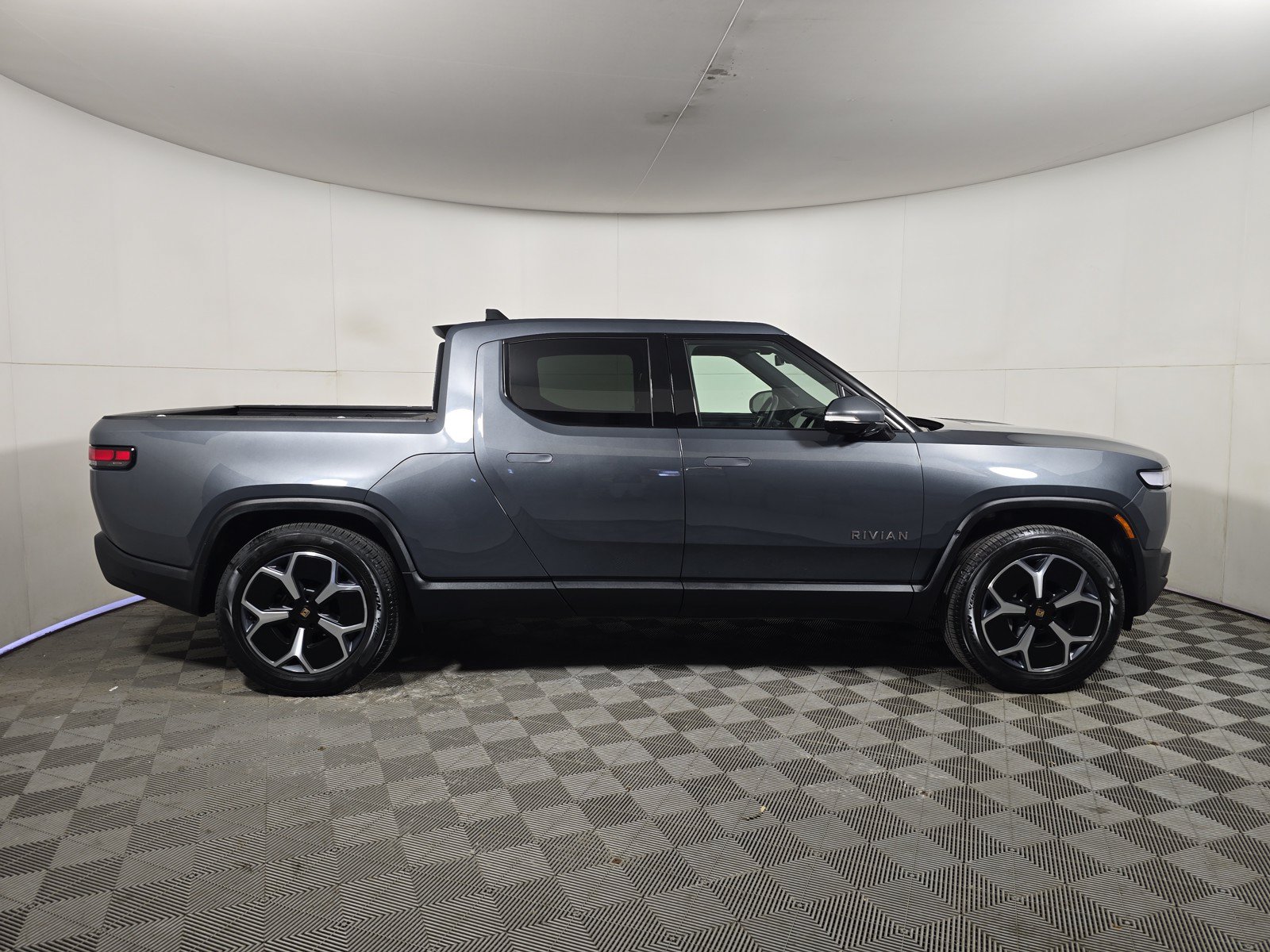 Used 2023 Rivian R1T Adventure AWD/4WD image 6