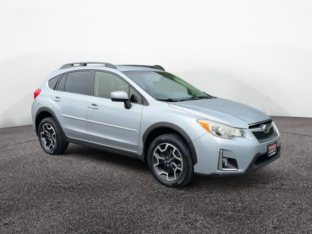 Used 2016 Subaru Crosstrek 2.0i Premium AWD/4WD image 2