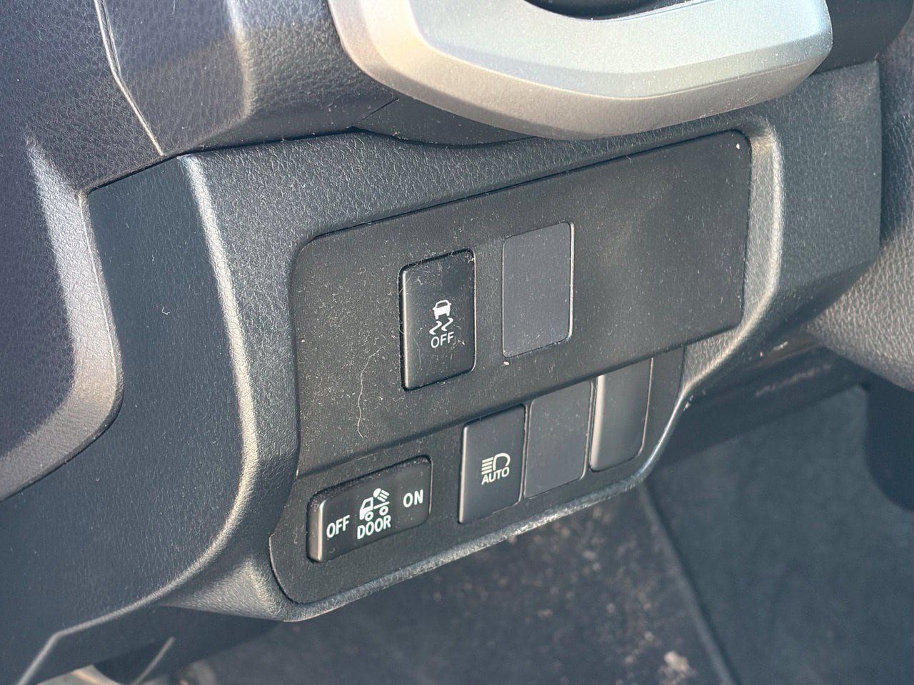 Used 2020 Toyota Tacoma SR5 RWD image 7
