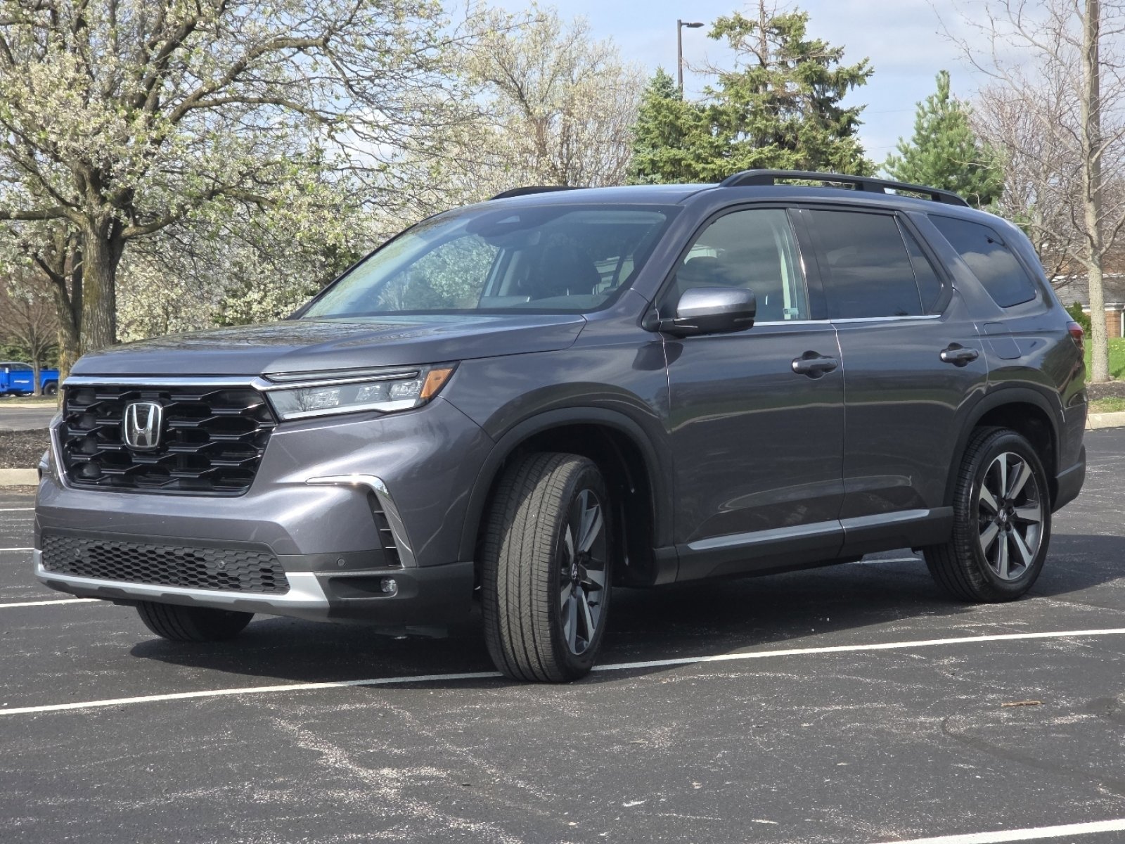 Certified 2025 Honda Pilot Touring image 17