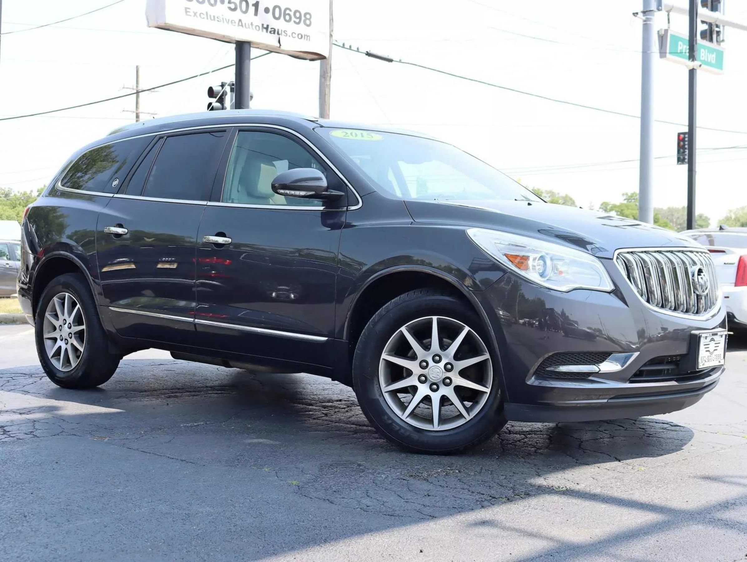 Used 2015 Buick Enclave Leather AWD/4WD image 2