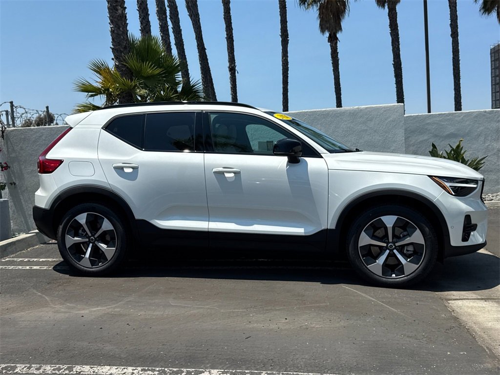 New 2026 Volvo XC40 B5 Plus w/ Protection Package Premier image 6