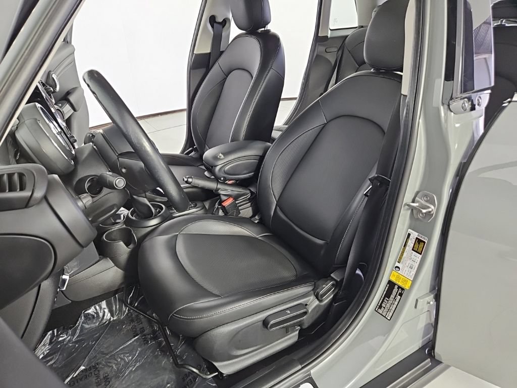 Used 2017 MINI Cooper 4-Door Hardtop FWD image 21