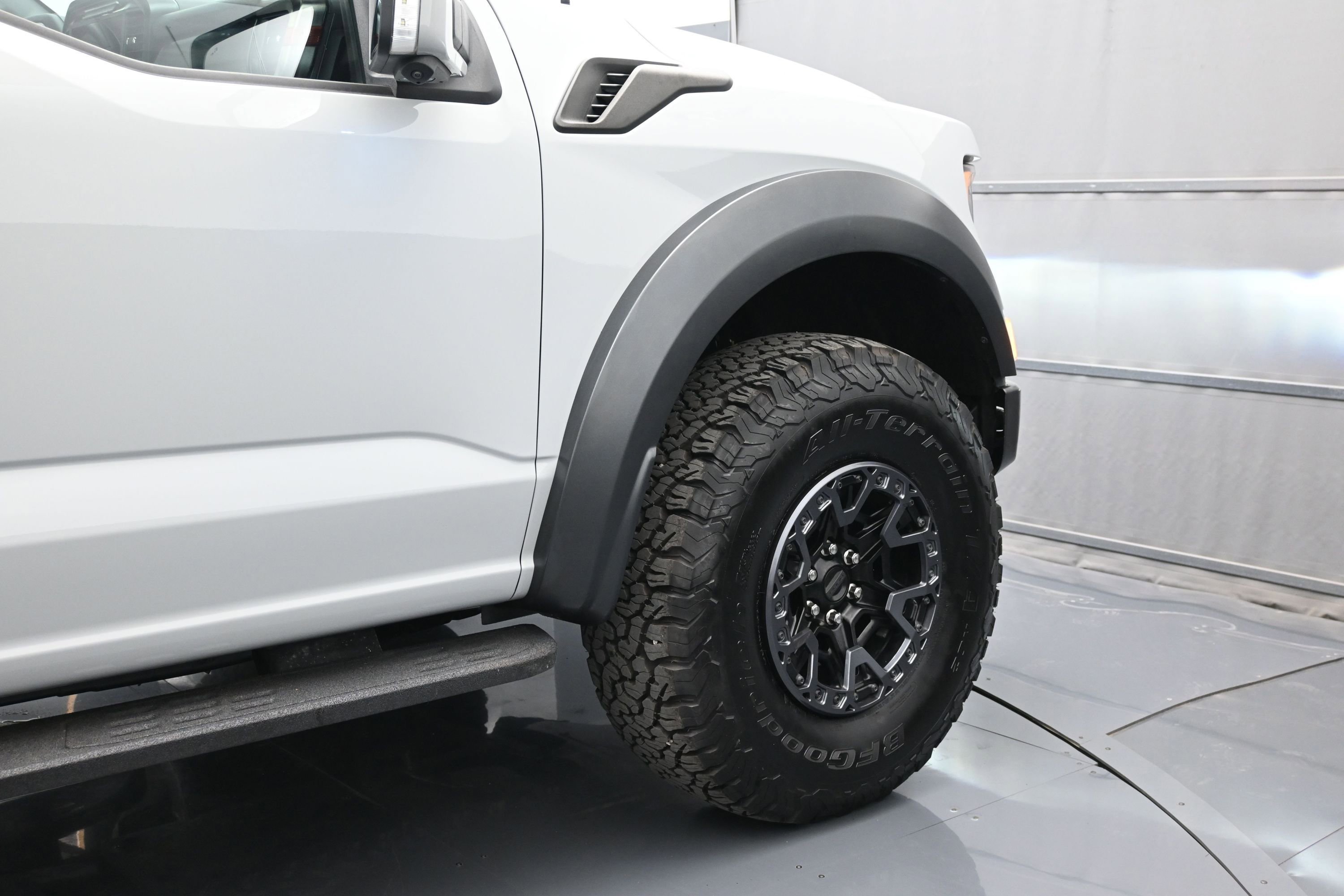 Used 2023 Ford F150 Raptor AWD/4WD image 49