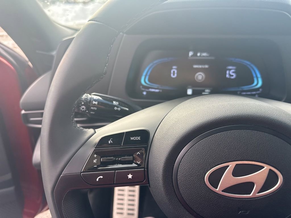 Certified 2025 Hyundai Elantra Sport image 17