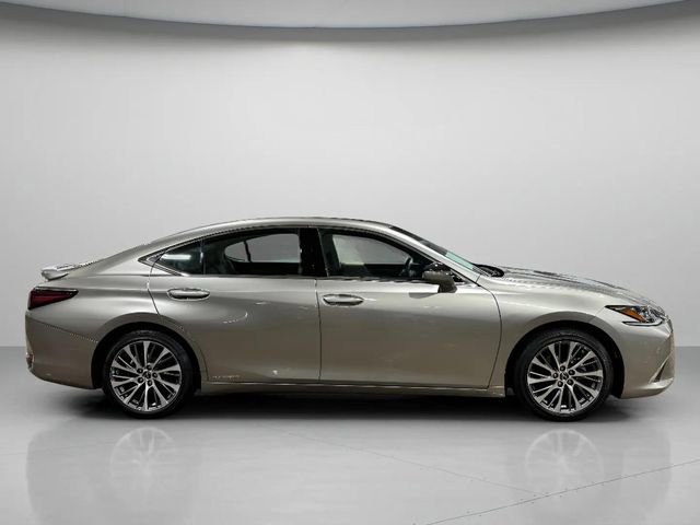 Certified 2021 Lexus ES 300h w/ Premium Package FWD image 2