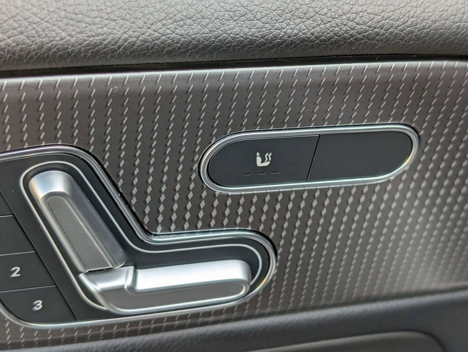 Used 2023 Mercedes-Benz GLB 250 4MATIC image 20