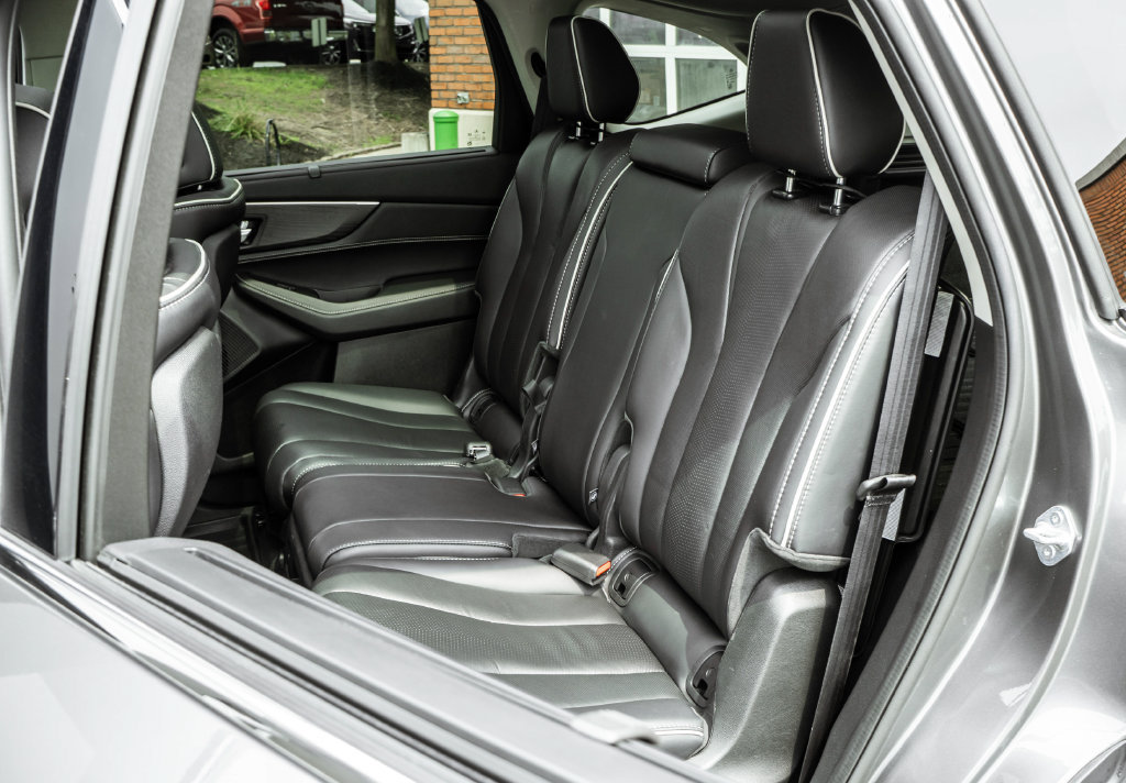 Used 2023 Acura MDX w/ Advance Package AWD/4WD image 27