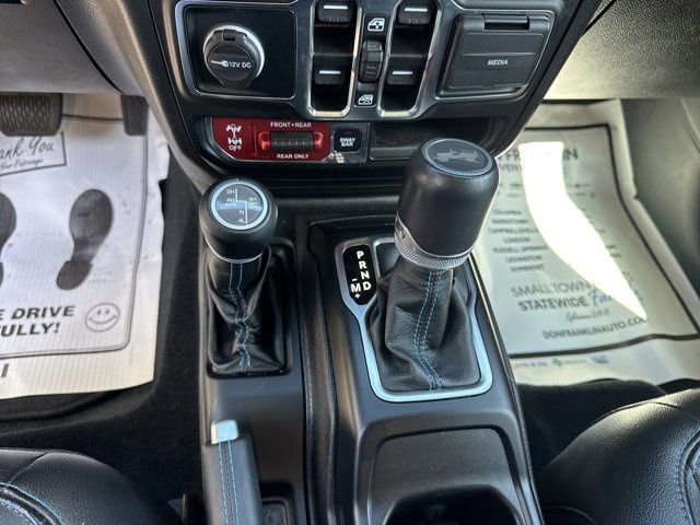 Used 2022 Jeep Wrangler Unlimited Rubicon 4xe w/ Cold Weather Group image 18
